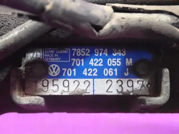 VW Transporter T4 2.4 D Caixa de Direção 701422061J image 8