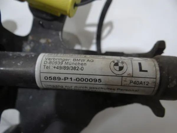 Charnière pyrotechnique gauche capot OEM 7289995/7289993 BMW E88 image 4