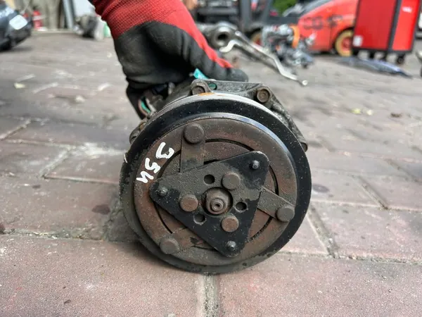 Compressore Aria Condizionata VW Transporter T4 image 4