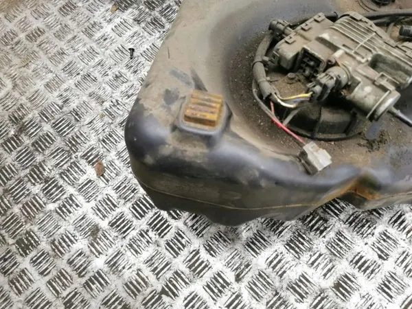 Réservoir AdBlue Mazda d'occasion OEM 0444050031 CX-7 image 10
