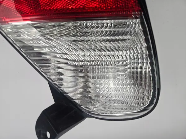Feu antibrouillard arrière droit OEM 1149-226R Mitsubishi Eclipse Cross image 6