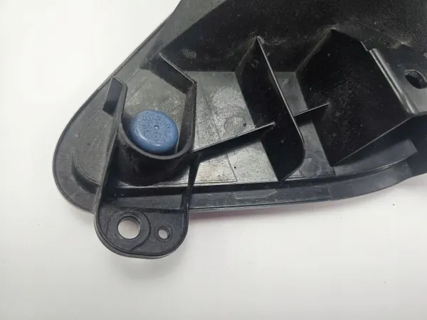 Feu antibrouillard arrière droit OEM 1149-226R Mitsubishi Eclipse Cross image 8