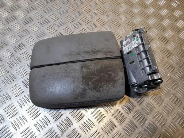 Reposabrazos túnel central Audi Q7 4M OEM 4M0864207D image 4