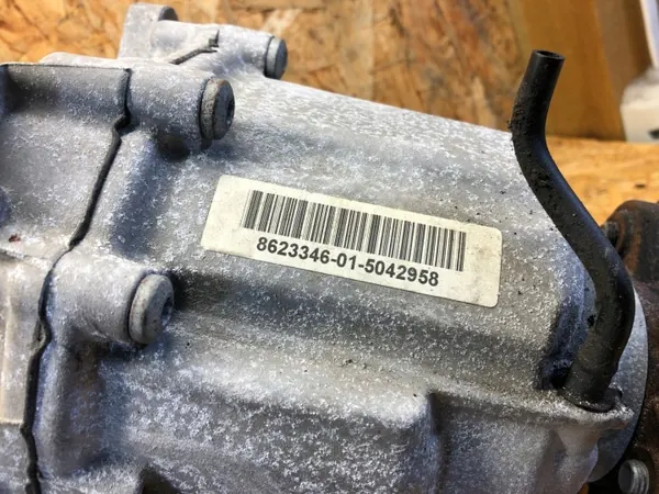 Reductor Caja BMW X-Drive OEM 8623346 - Usado image 5