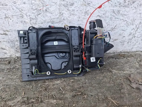 AUDI E-TRON Laadcontact image 2