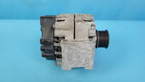 MERCEDES W218 CLS 350 Alternator A0009062722 image 2