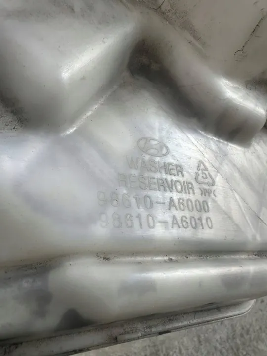 Pesunestesäiliö Hyundai i30 2012 OEM 98610A6000 image 3