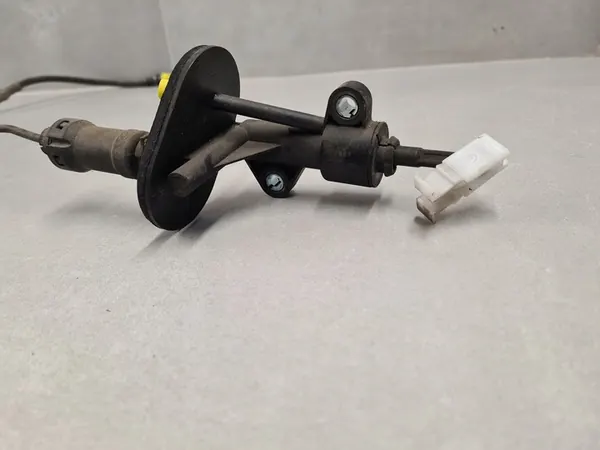 Tuyau d'Embrayage Opel Adam 1.2 1.4 55594516 image 4