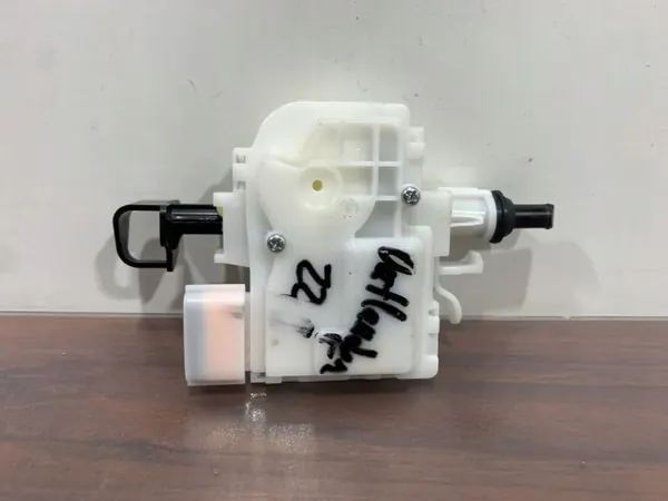 Actionneur trappe à carburant Mitsubishi Outlander OEM FBZ27450 image 2