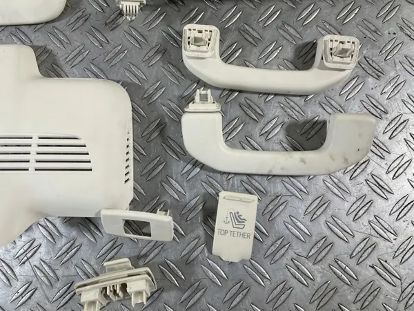 Pare-soleil Mercedes Classe C W205 OEM A0998150000 image 3