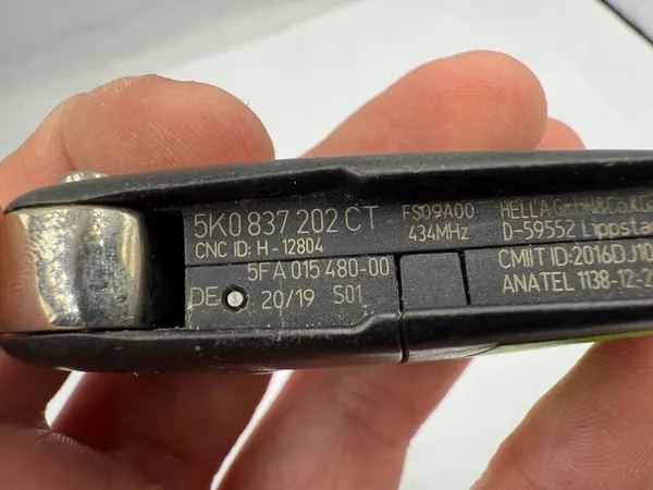 Volkswagen Golf VI Nyckel Fjärrkontroll 434MHz OEM 5K0837202CT image 7