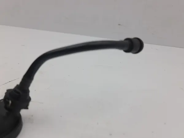 Mangueira de purga Audi A4 S4 B9 2017 OEM 04L121131A image 4