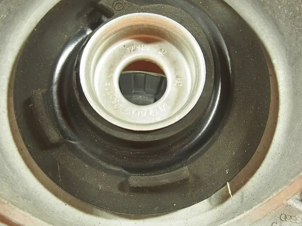 OEM 8k0412384f Palier Amortisseur Droit Audi A5 image 7