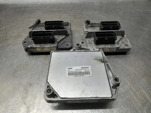 Opel 1.6 16V Motorstyrenhet OEM 55562549 FHDP image 2