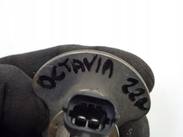 AdBlue-suutin OEM 7LA131113A Skoda Octavia IV:lle image 6
