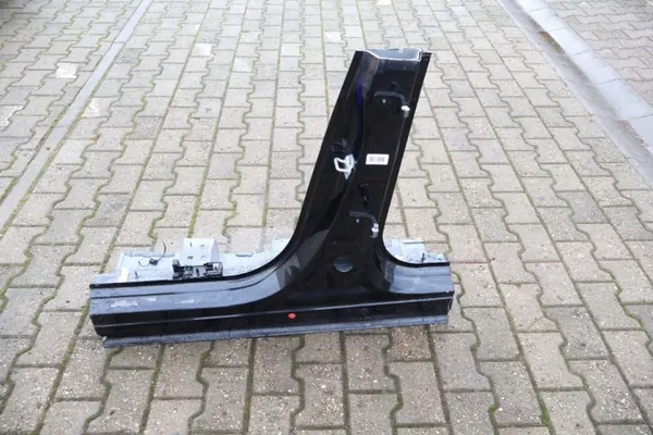 Maserati Grecale Montant Central Seuil Gauche OEM 1274736958 image 2