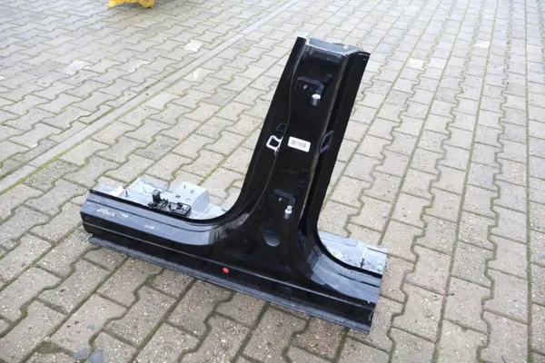 Maserati Grecale Montant Central Seuil Gauche OEM 1274736958 image 3