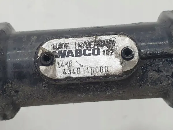 Säkerhetsflödesventil OEM 81521106092 för MAN TGX/TGS image 3