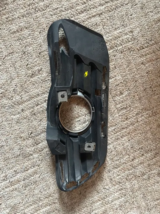 Rejilla derecha Mercedes W204 A2048850223 image 2