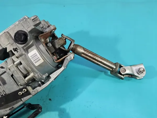 Bomba de dirección Renault OEM 8200445347A Usada image 4