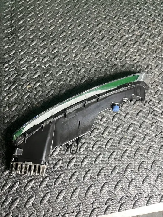 Porsche Cayenne II Lift 2014- Indicador LED DRL Direito 7P5941182J image 2