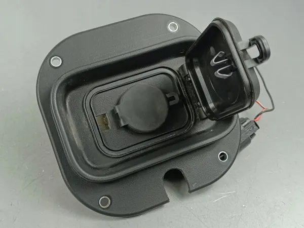 Prise 12V Arrière SsangYong Musso OEM FOB41498 image 7