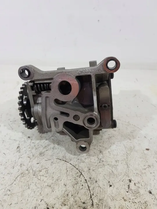 Audi Q5 Öljypumppu OEM 059115103CP - Käytetty image 7