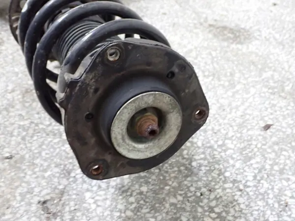 Rechter Achsschenkel OEM 7N0413031K für VW Sharan image 3