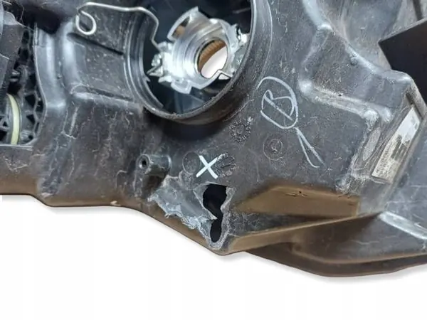 Phaque droit OEM 10018013 pour Nissan Qashqai J11 image 9