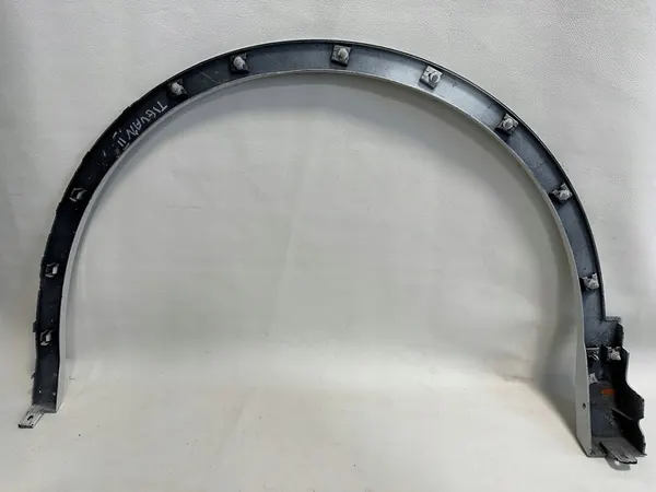 Tiguan etu oikea lokasuojan lista 5NN image 4