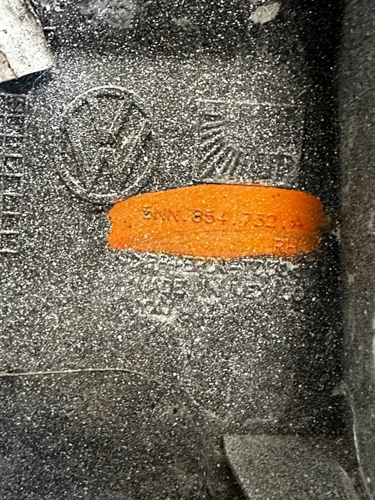 Tiguan etu oikea lokasuojan lista 5NN image 5