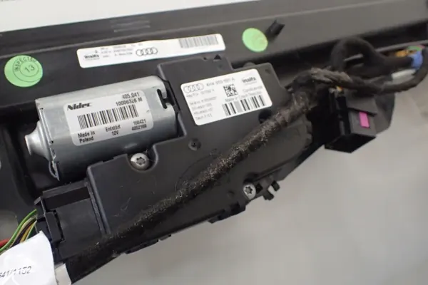 Audi A8 Panoramadak OEM 4H4877041FH Gebruikt image 5