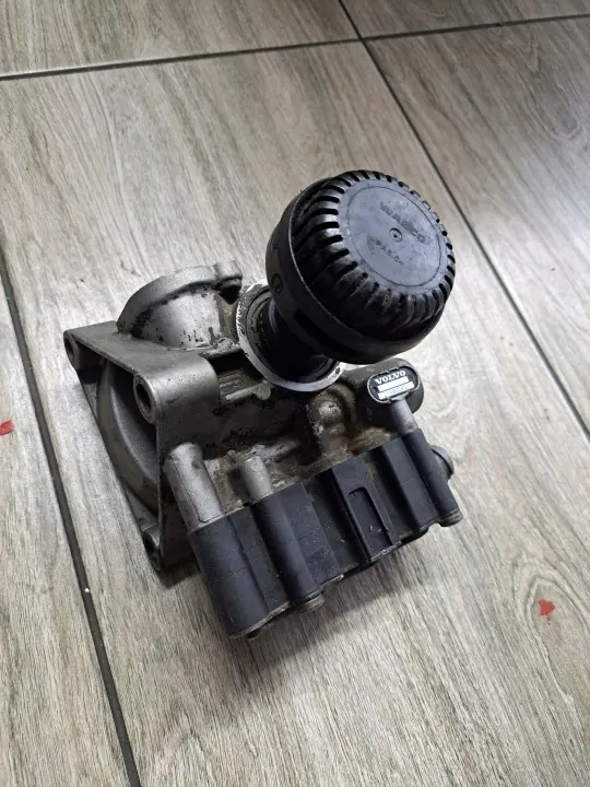 Lufttrocknerventil OEM VOLVO FH FM - Wabco Gebraucht image 2