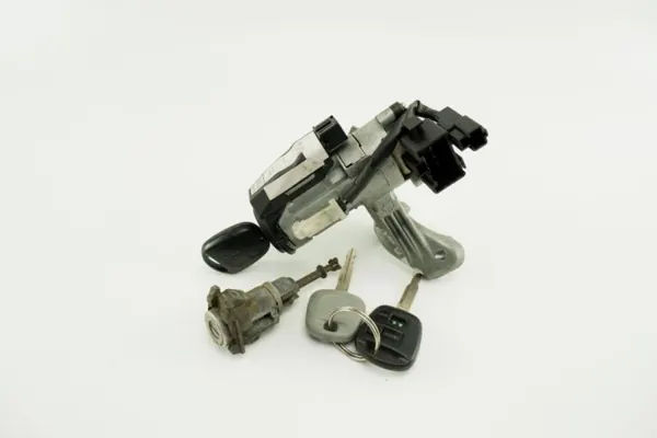 Contacteur d'allumage OEM 45020-02-4 pour Toyota Corolla E12 image 3