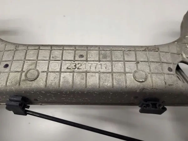 Cadre arrière OEM 23217711 pour Corvette C7 2016 image 4