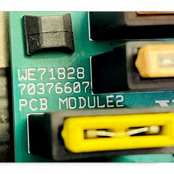 Caixa de fusíveis Volvo OEM 21783452 - Estado usado image 3