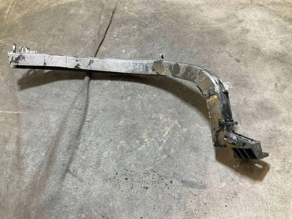 Gebrauchte Volvo OE Karosserieteile OEM 32359428 Elektro 2023 image 2