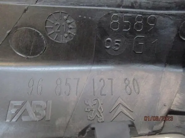 Citroen C3 Picasso Vasen Kulmapilari OEM 9685712780 image 10
