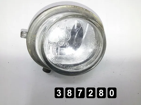 2005 Mazda 5 Feu antibrouillard 11461009 image 1