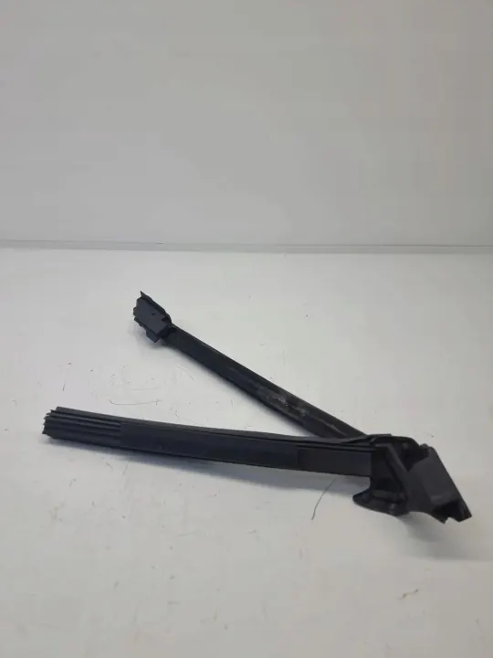 Bentley dörrtätning bak vänster OEM 3W7867415J image 3