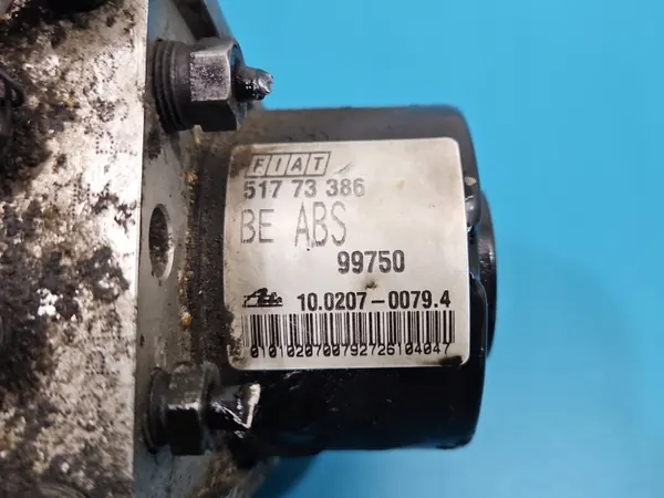 Pompe ABS OEM 51773386 pour Fiat Doblo I - Occasion image 3