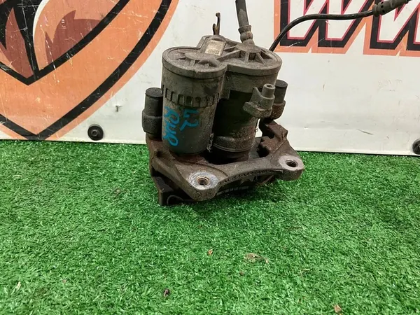 Oikea Takajarrusatula Land Rover L550 FK72-2552-AA image 6