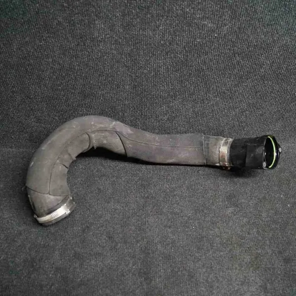 Oikea Intercooler-putki Audi A6 4G0145738AG image 2