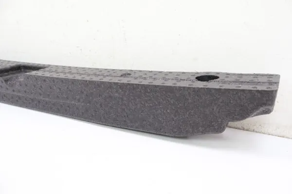 Maserati Grecale voorbumperabsorber OEM 670218092 image 7