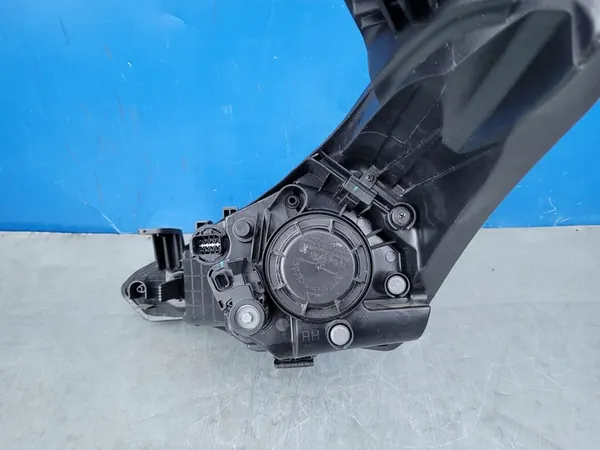 HYUNDAI I20 II 14- Faro Derecho Halógeno 92102-C8000 image 9