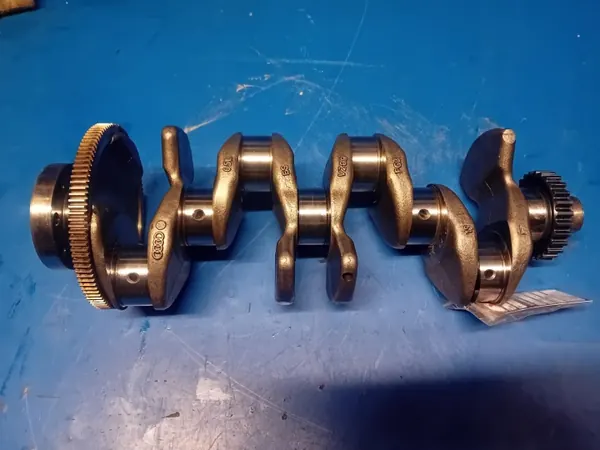 VW Kampiakseli OEM 05L105212B 2.0 TDI DTN DTNA DTNB image 2