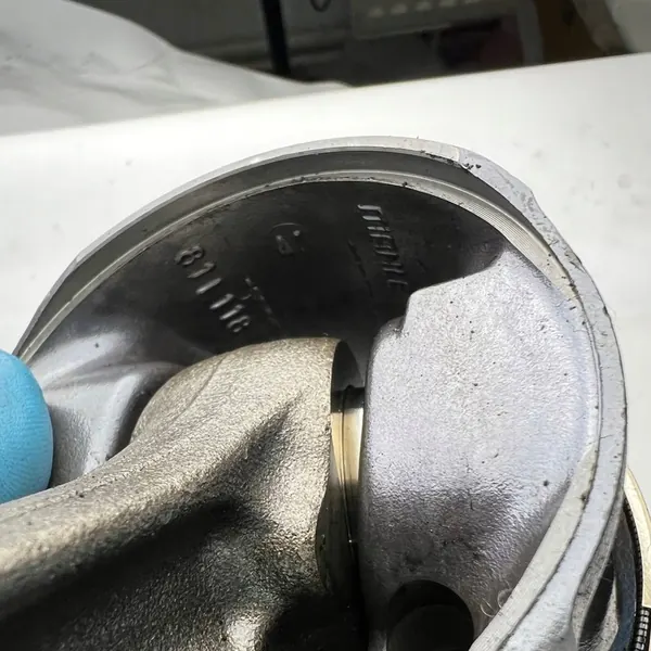 VOLVO Kolv D5 2.4 image 3