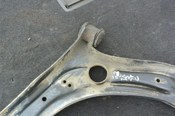 Braccio di Controllo Anteriore Destro VW Passat B7 B8 USA OEM image 7