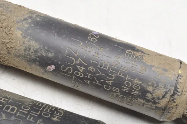 ISUZU D-MAX II 1.9 DDI Ammortizzatori Posteriori Set 897947-0162 image 3