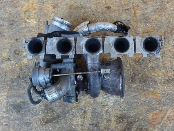 Turbocompresor AUDI RS3 8P TTRS 8J 2.5 TFSI 07K145701B image 5